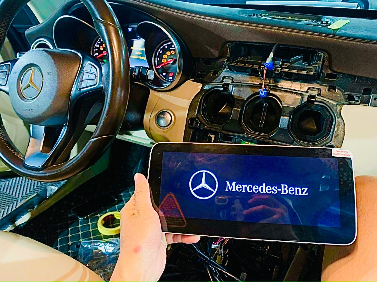 Màn Hình Android Mercedes GLC300 tại Xe Đẹp Detailing