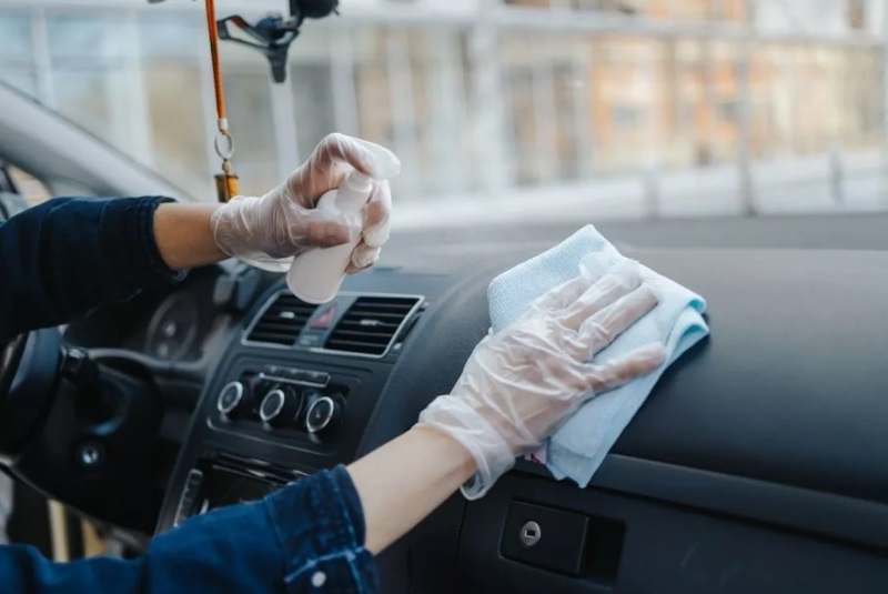 Dịch vụ vệ sinh nội thất ô tô chi tiết giúp tiết kiệm thời gian và đảm bảo sạch sâu