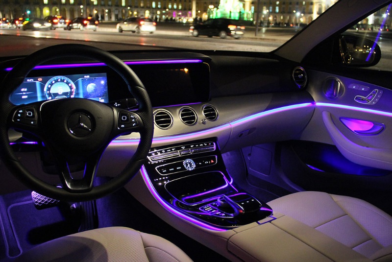 Độ đèn viền nội thất ô tô giúp nâng cao trải nghiệm lái xe