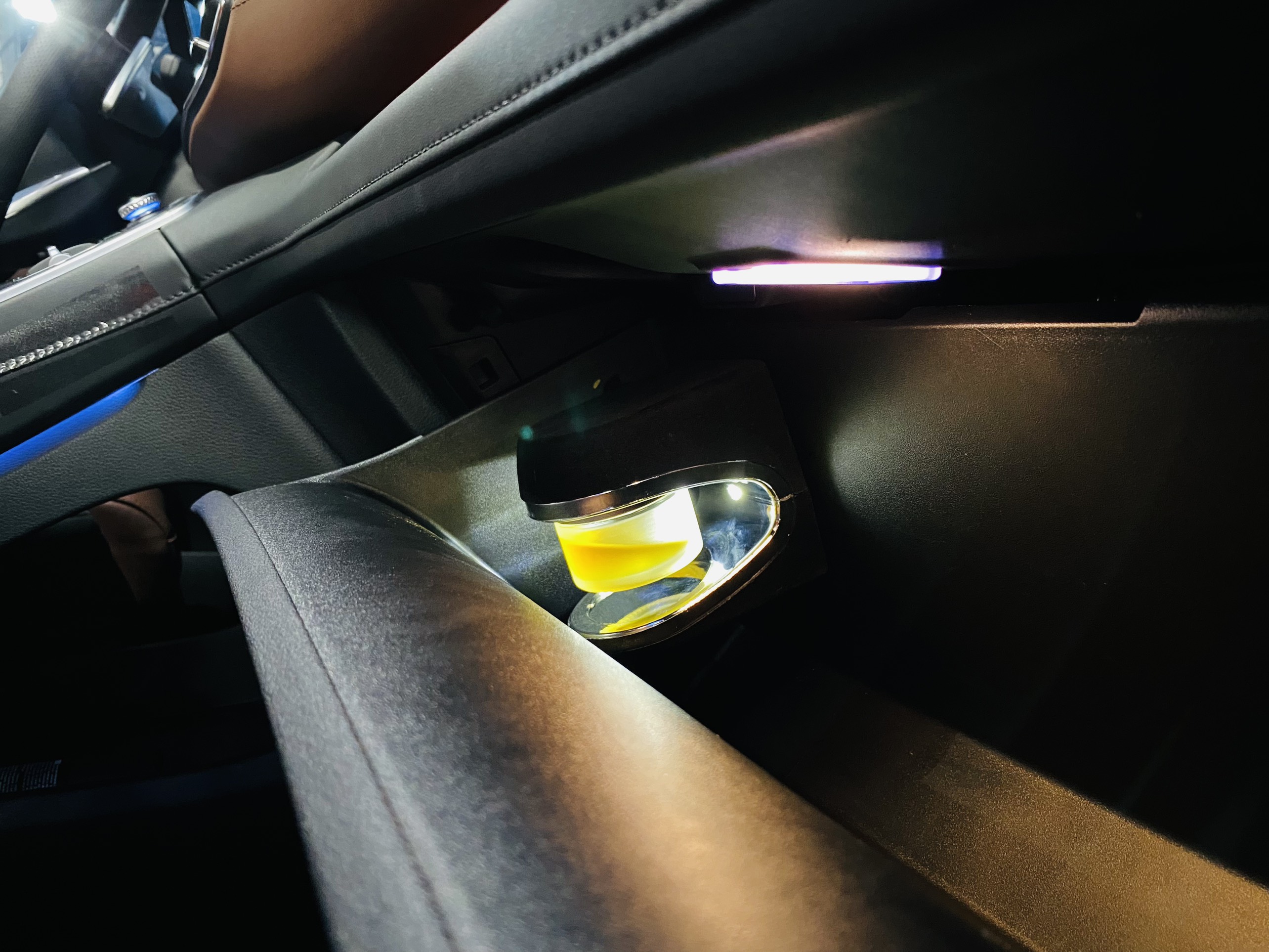 Sub Helix, khuếch tán nước hoa giàn lạnh Mercedes  tại Xe Đẹp Detailing